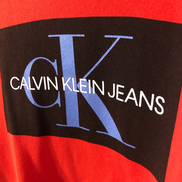 Calvin Klein red logo pullover sweater - Picture 2 of 4